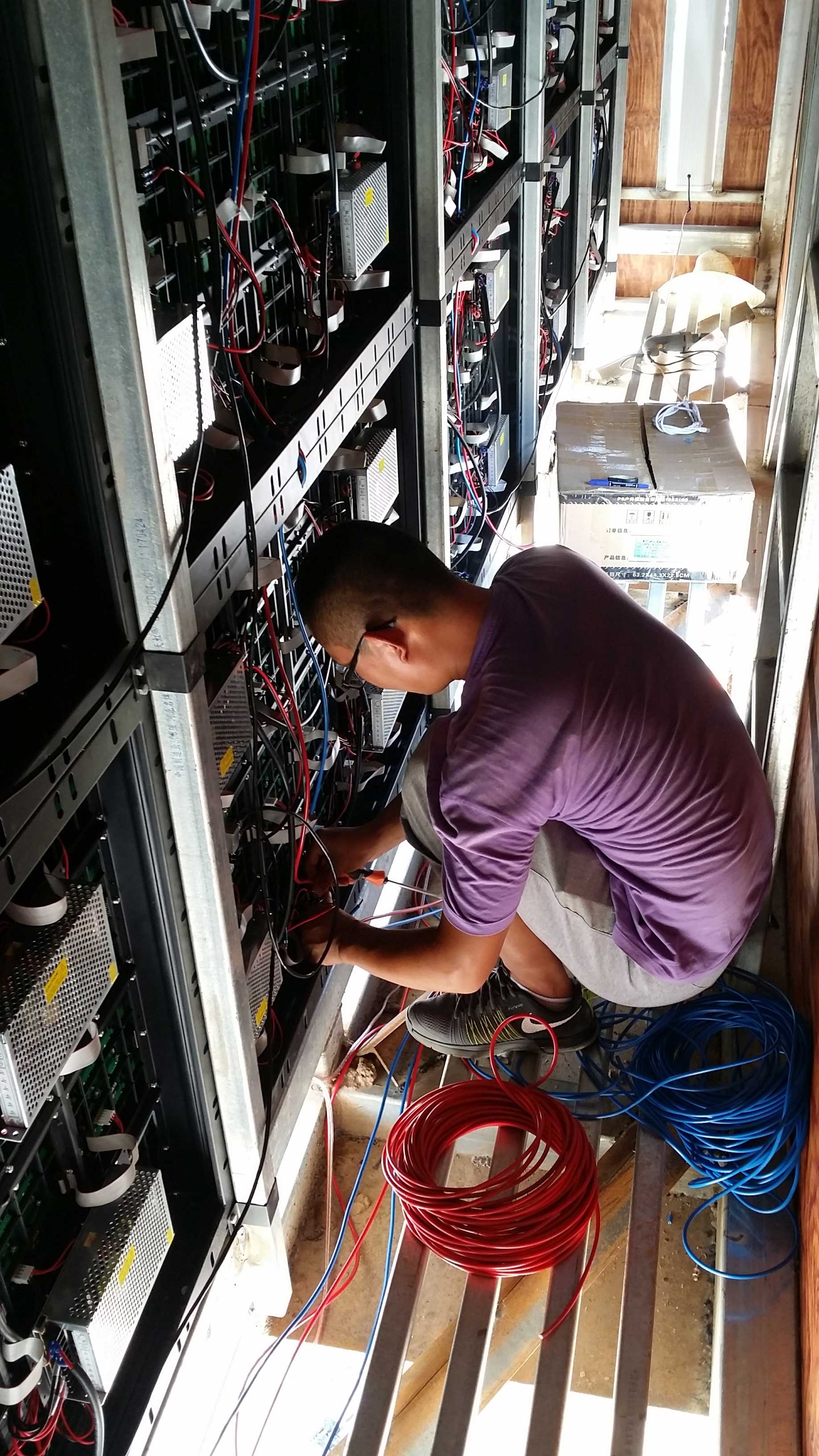 戶外LED<a href=http://suerben.cn/quancai/ target=_blank class=infotextkey>全彩顯示屏</a>箱體