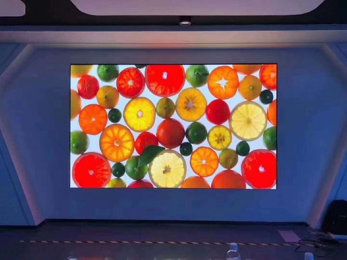 室內<a href=http://suerben.cn target=_blank class=infotextkey>led屏</a>怎么選